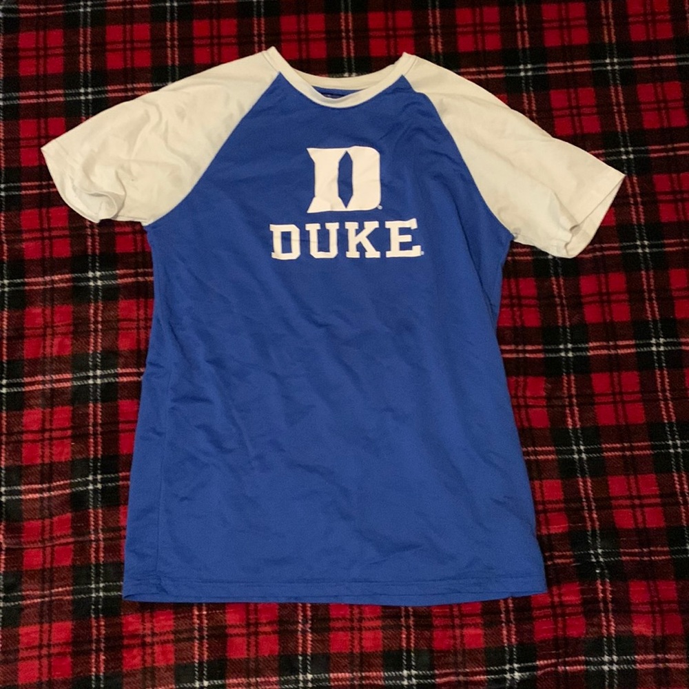 Medium Duke E5 shirt